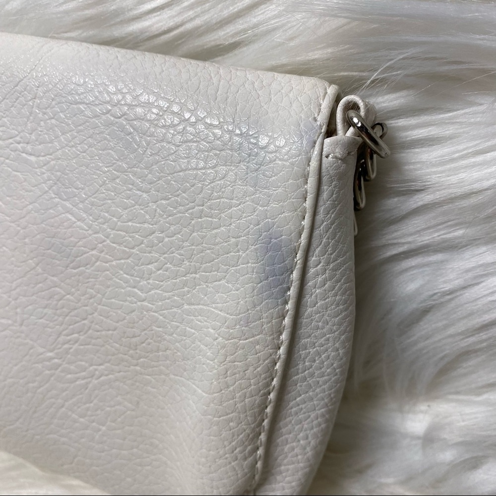 Kenneth Cole Reaction Crossbody Bag - Picture 6 of 7